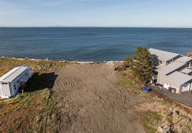 381 3 Crabs Road, Sequim, WA 98382
