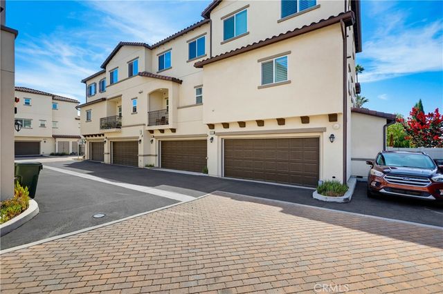 3320 W Mirano, Anaheim, CA 92801