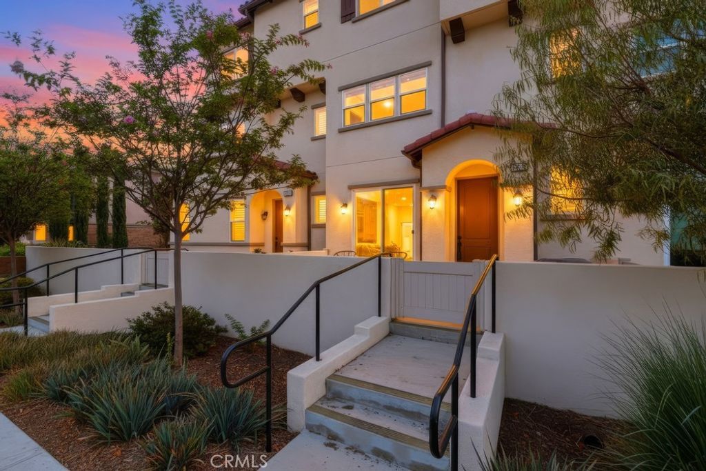 3320 W Mirano, Anaheim, CA 92801