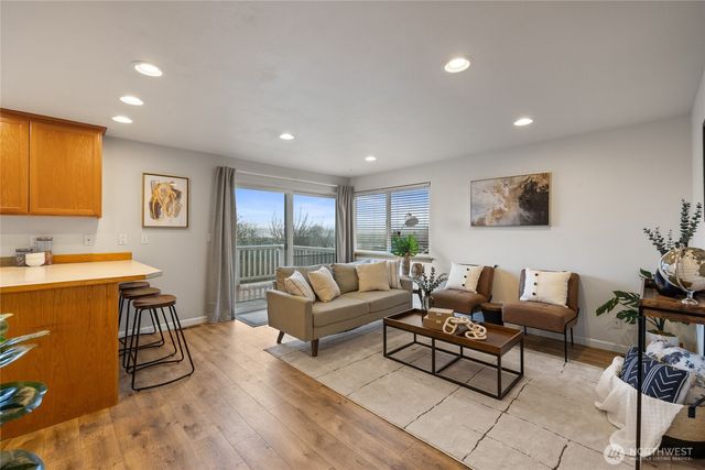 2411 E 13th Street, Bremerton, WA 98310