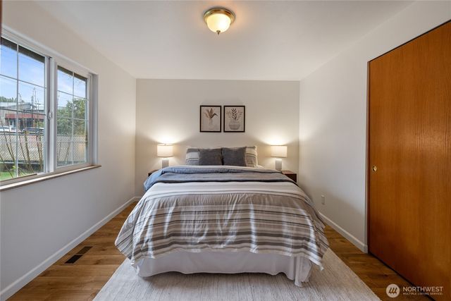 2411 E 13th Street, Bremerton, WA 98310