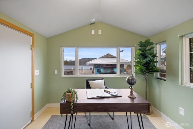 2411 E 13th Street, Bremerton, WA 98310