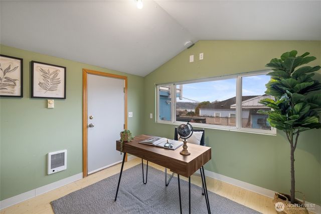 2411 E 13th Street, Bremerton, WA 98310