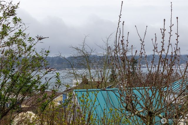 2411 E 13th Street, Bremerton, WA 98310