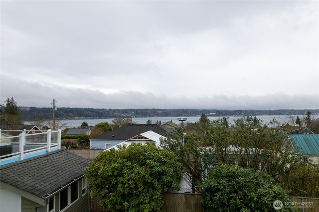 2411 E 13th Street, Bremerton, WA 98310