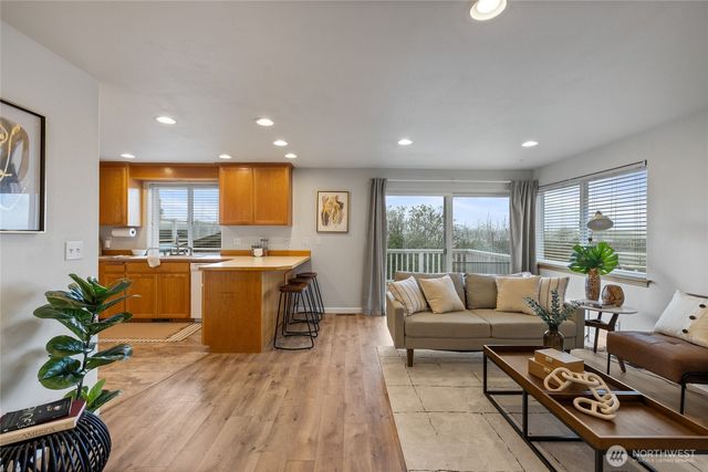 2411 E 13th Street, Bremerton, WA 98310