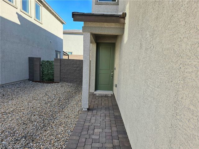 2882 Timber Country Road, North Las Vegas, NV 89086