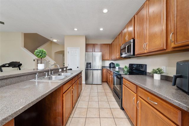 3008 SEAVIEW CASTLE DRIVE, Kissimmee, FL 34746