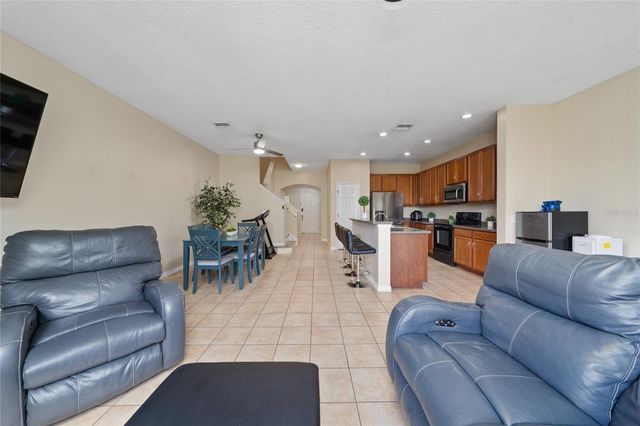 3008 SEAVIEW CASTLE DRIVE, Kissimmee, FL 34746