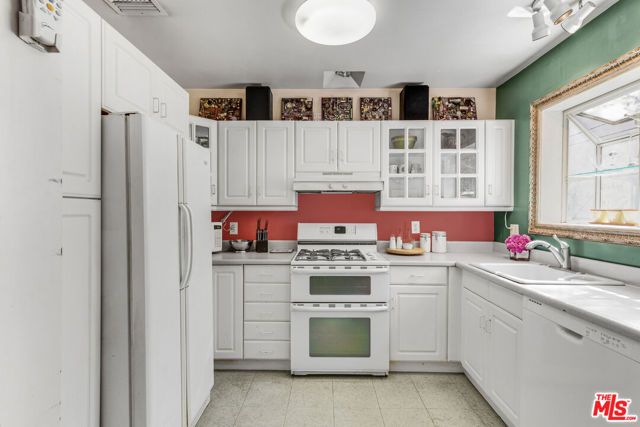 803 Huntley Drive, West Hollywood, CA 90069