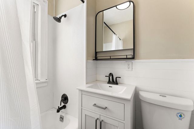 2034 Stillwater Avenue E, Saint Paul, MN 55119