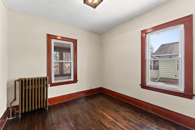 2034 Stillwater Avenue E, Saint Paul, MN 55119