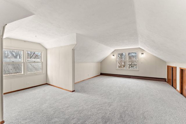 2034 Stillwater Avenue E, Saint Paul, MN 55119