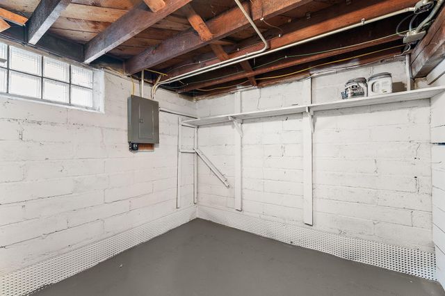 2034 Stillwater Avenue E, Saint Paul, MN 55119