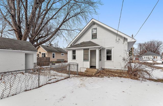 2034 Stillwater Avenue E, Saint Paul, MN 55119