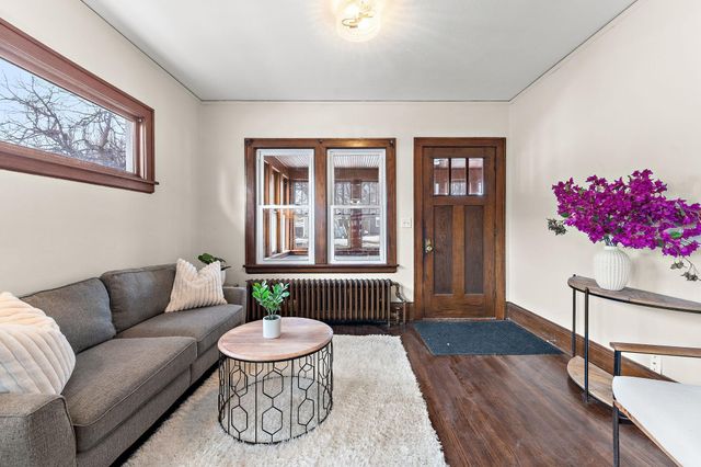 2034 Stillwater Avenue E, Saint Paul, MN 55119