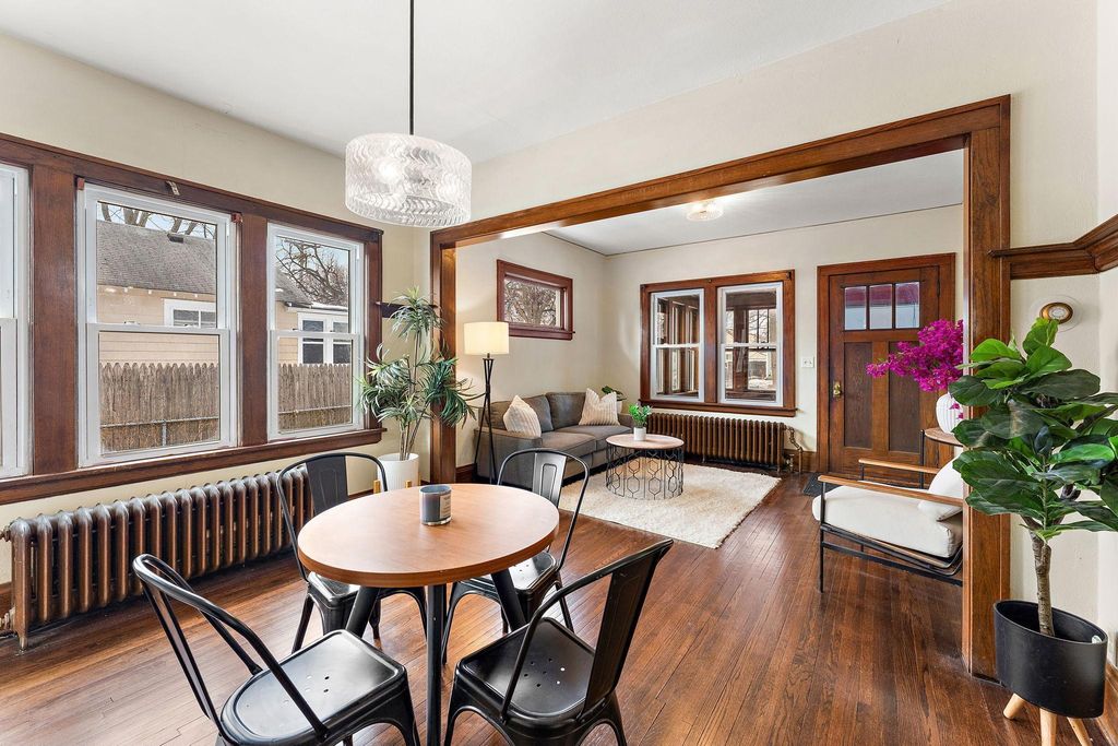 2034 Stillwater Avenue E, Saint Paul, MN 55119