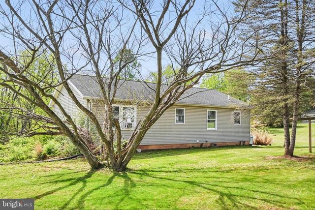 445 SCOTCH PINE RD, Dillsburg, PA 17019