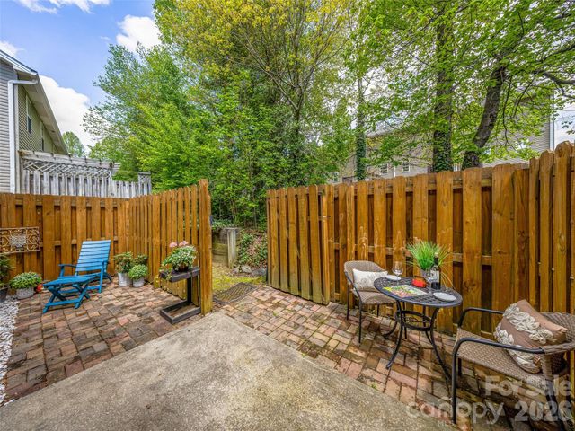 155 Wiltshire Circle, Fletcher, NC 28732