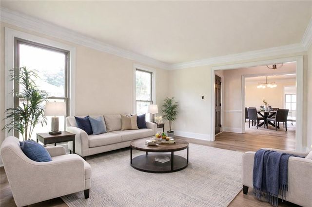 300 Saddle Creek Lane, Roswell, GA 30076