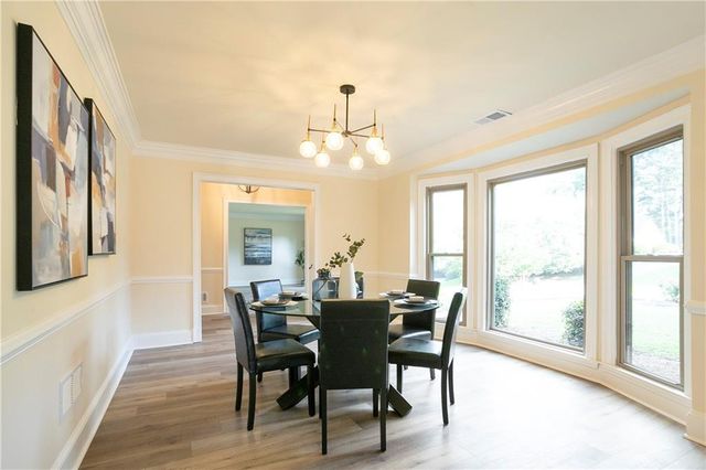 300 Saddle Creek Lane, Roswell, GA 30076