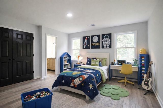 300 Saddle Creek Lane, Roswell, GA 30076