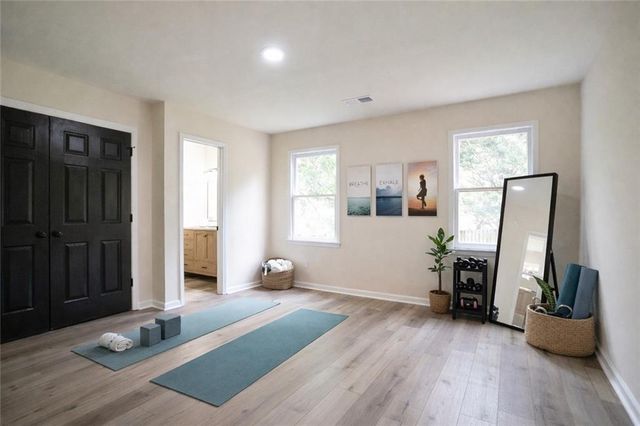 300 Saddle Creek Lane, Roswell, GA 30076