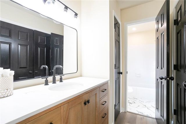 300 Saddle Creek Lane, Roswell, GA 30076