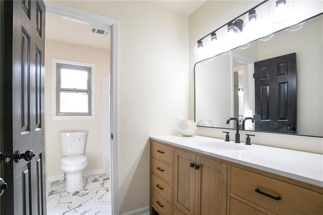 300 Saddle Creek Lane, Roswell, GA 30076