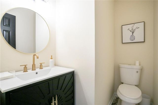 300 Saddle Creek Lane, Roswell, GA 30076