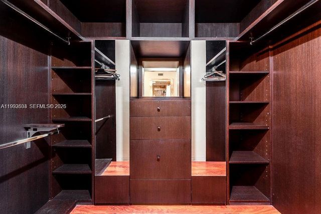 19999 E Country Club Dr 1302, Aventura, FL 33180