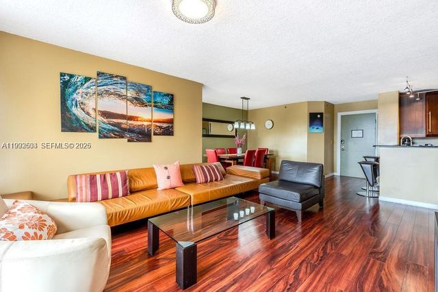 19999 E Country Club Dr 1302, Aventura, FL 33180