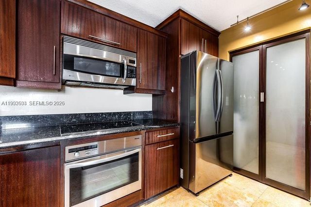 19999 E Country Club Dr 1302, Aventura, FL 33180