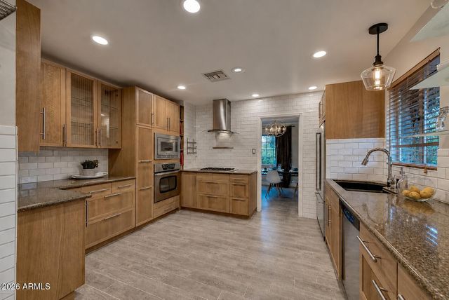 705 W WILSHIRE Drive, Phoenix, AZ 85007