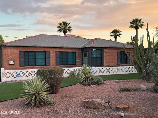705 W WILSHIRE Drive, Phoenix, AZ 85007