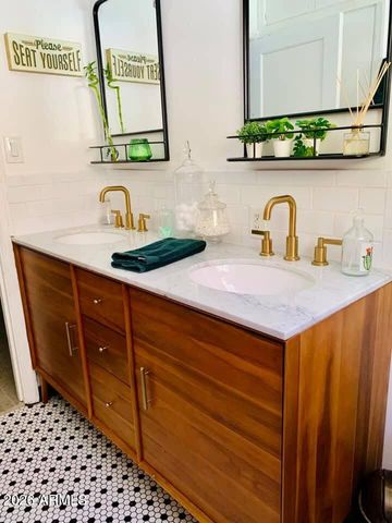 705 W WILSHIRE Drive, Phoenix, AZ 85007