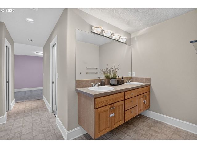17458 Sw 135TH Pl, Portland, OR 97224