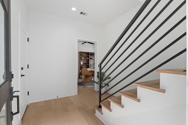 8707 Ojeman Villas Drive, Houston, TX 77055