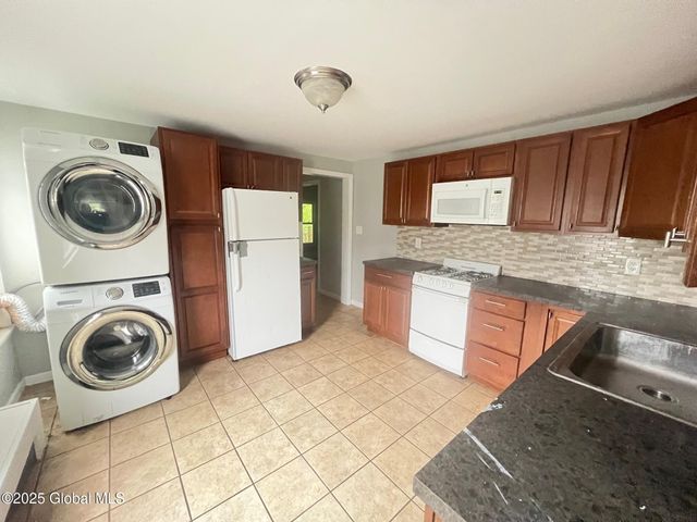 31-33 Malta Avenue, Ballston Spa, NY 12020