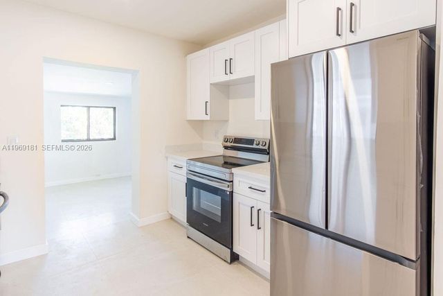 415 E 52nd Street, Hialeah, FL 33013