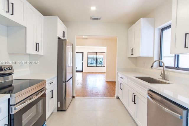 415 E 52nd Street, Hialeah, FL 33013