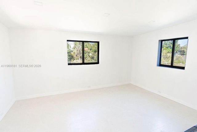 415 E 52nd Street, Hialeah, FL 33013