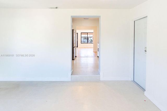415 E 52nd Street, Hialeah, FL 33013