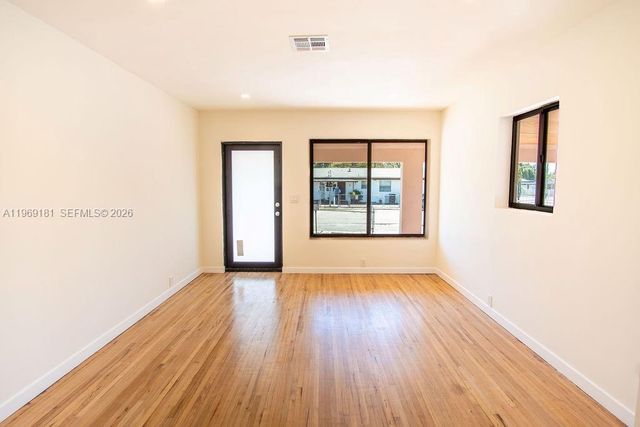 415 E 52nd Street, Hialeah, FL 33013