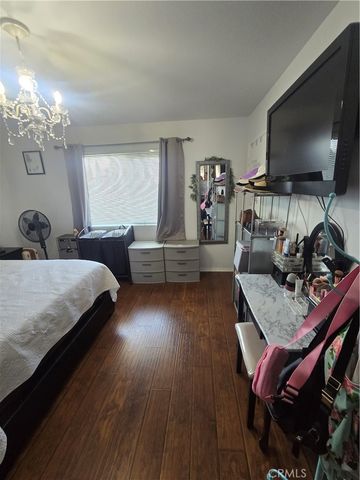 8792 Valley View B, Buena Park, CA 90620