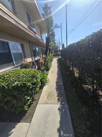 8792 Valley View B, Buena Park, CA 90620