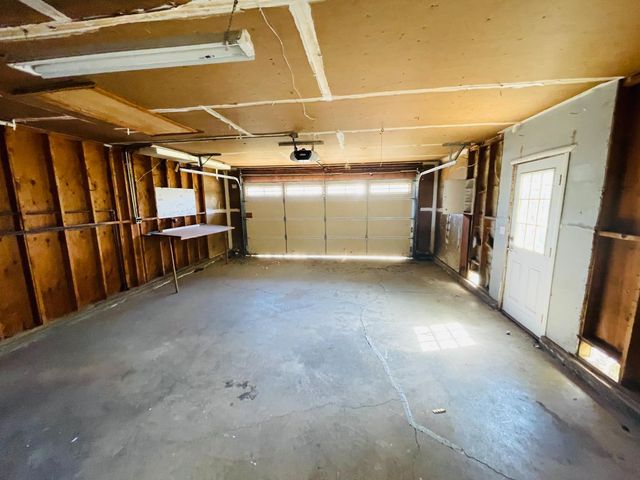 1465 Wimbledon Dr, Auburn, CA 95603