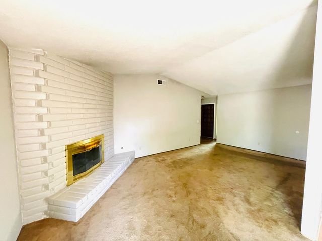 1465 Wimbledon Dr, Auburn, CA 95603