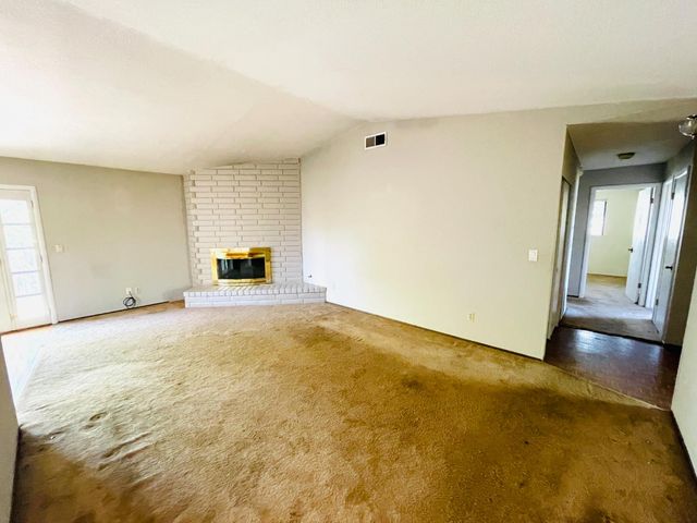 1465 Wimbledon Dr, Auburn, CA 95603