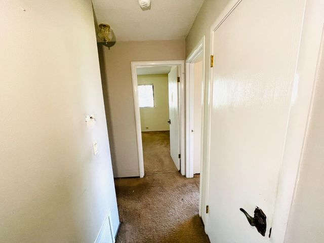 1465 Wimbledon Dr, Auburn, CA 95603